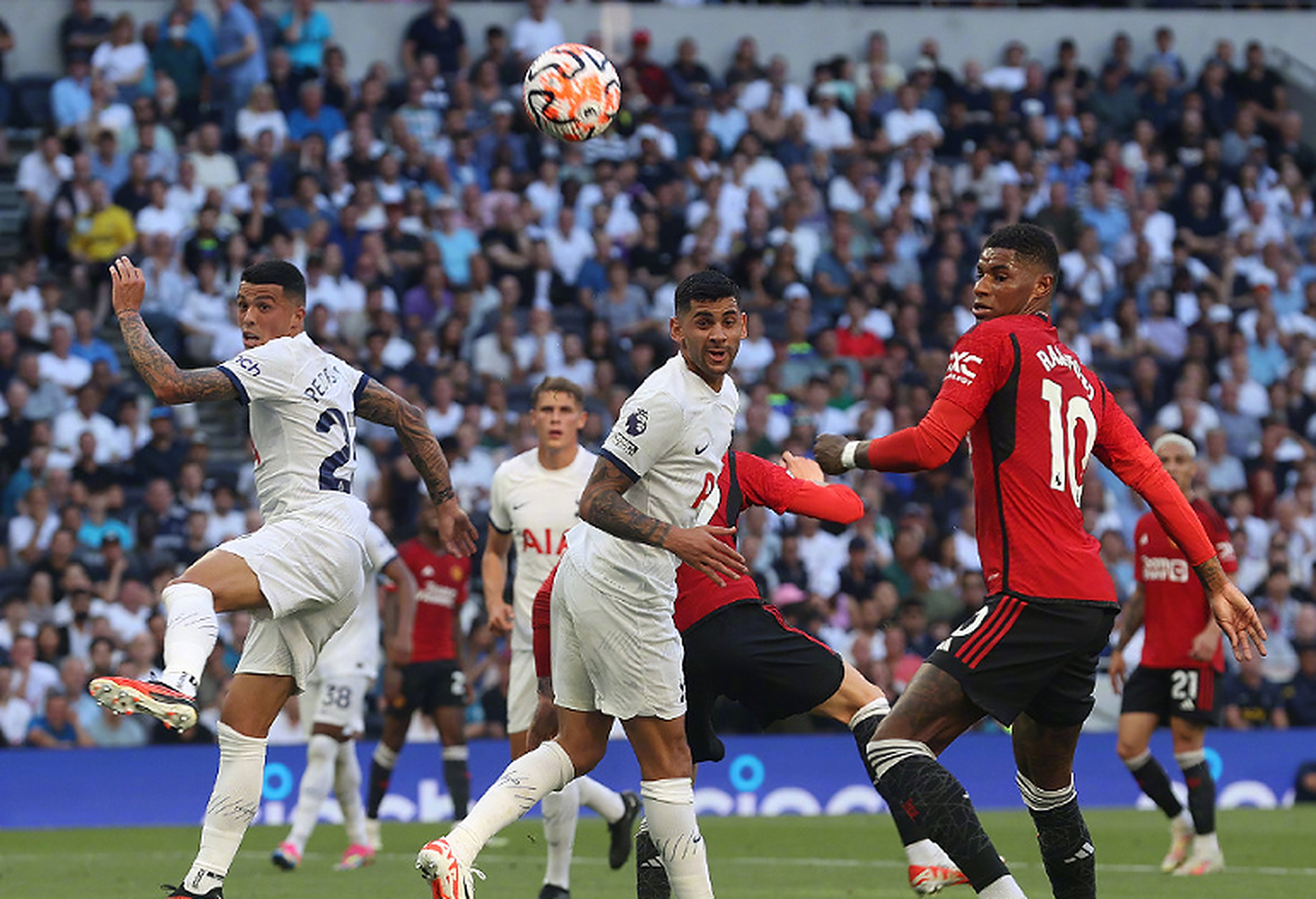 皇马鏖战曼联,拉什福德状态火热 皇马鏖战曼联,拉什福德状态火热