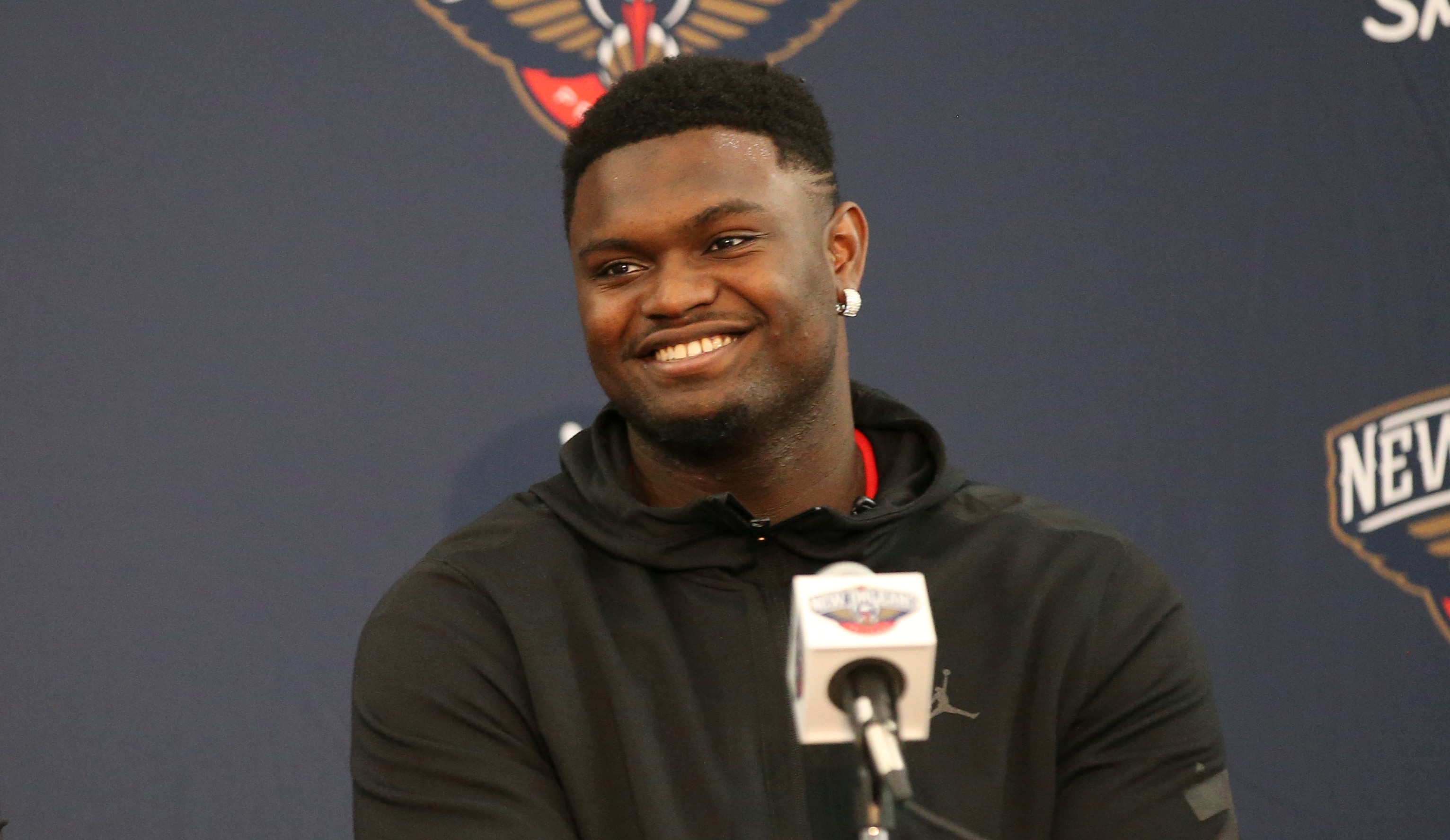 尼克斯完胜骑士，锡安状态火热