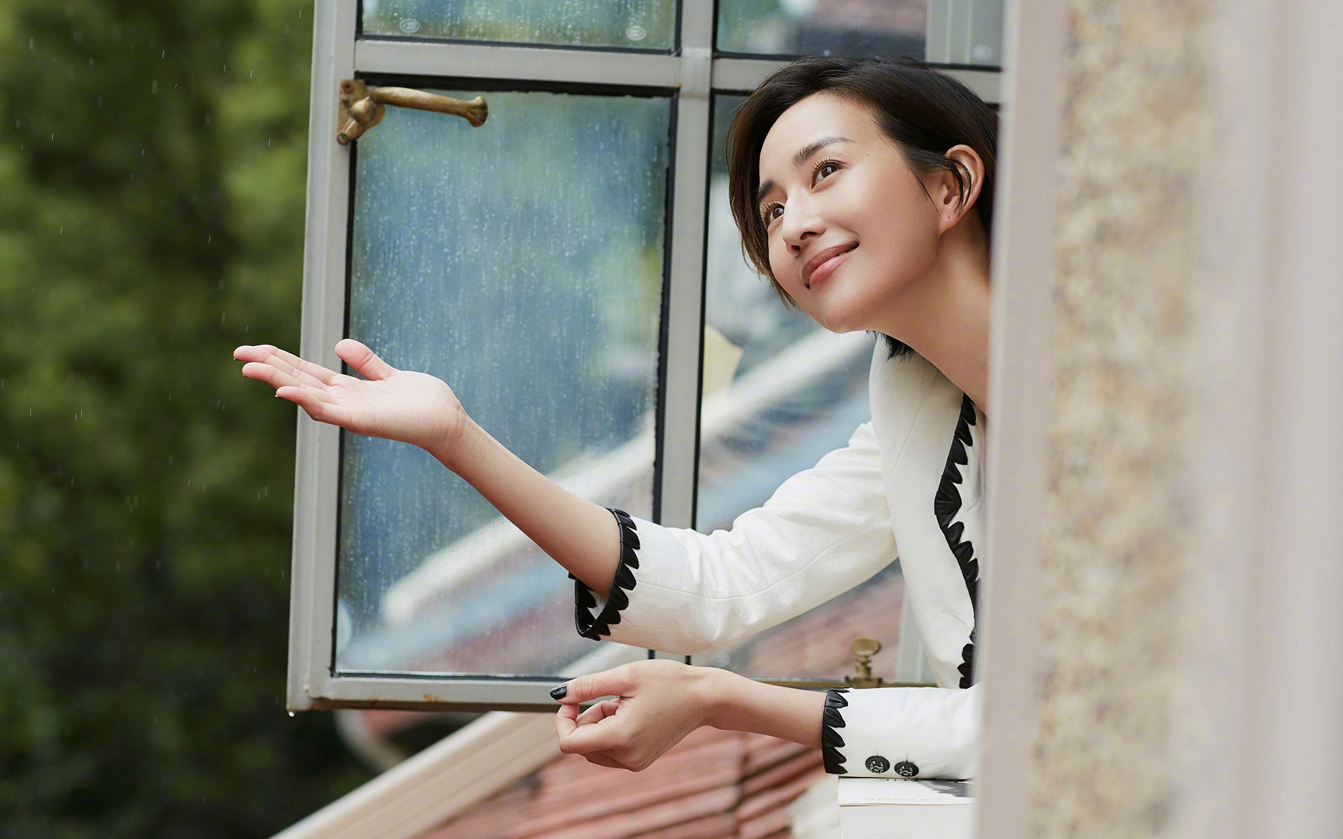 东部铁壁与王权更迭，凯尔特人封锁魔术，字母哥一手掌控比赛走势