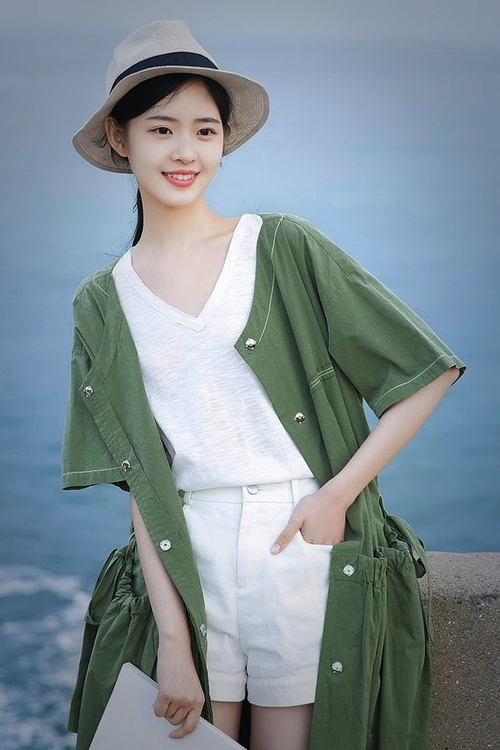 平行时空的绿茵场,当突尼斯压哨击碎红魔欧冠梦