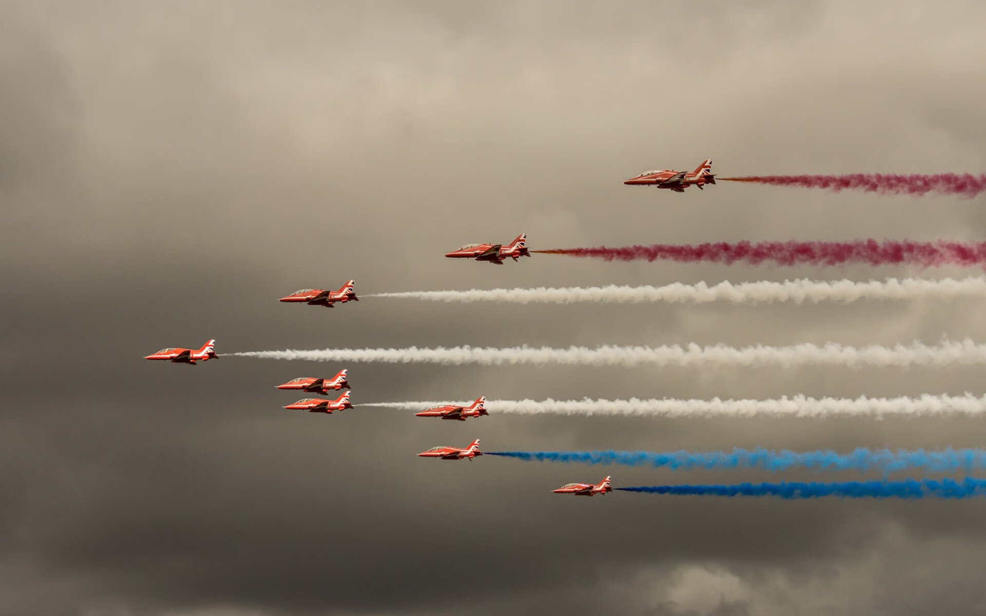 赛道与球场的双城记，当速度轰鸣遇见篮筐震颤